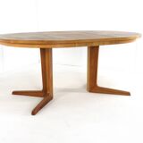 Bernhard Pedersen and Son oak round 2x extendable dining table 'Bogvad'