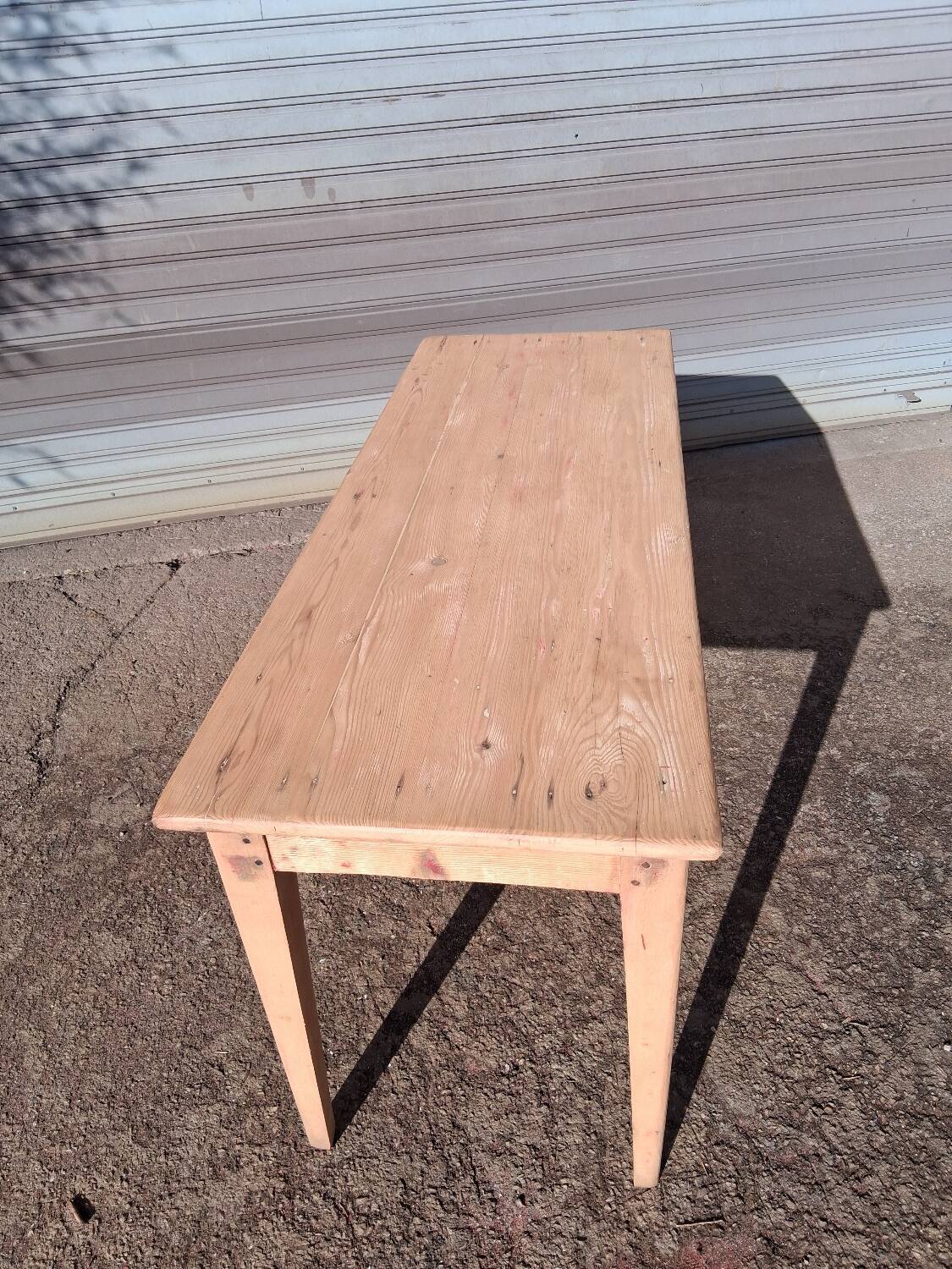 Farm table