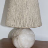 Alabaster ball lamp foot with rope lampshade