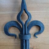 Paire d’appliques en fer forgé Lys de château Français