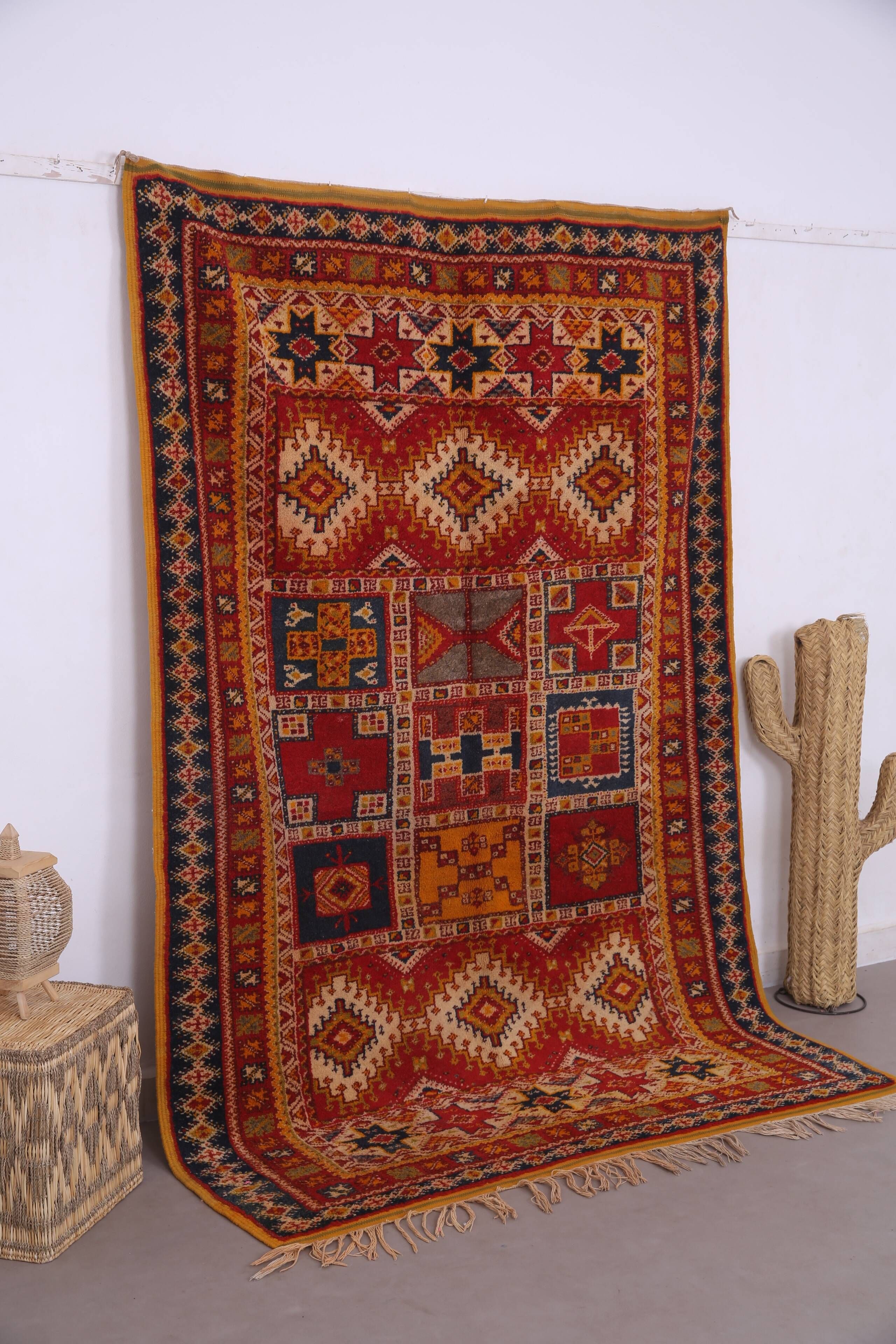 Vintage Moroccan Taznakht Rug 166 x 252 cm - Berber Wool Rug - Handmade Rug
