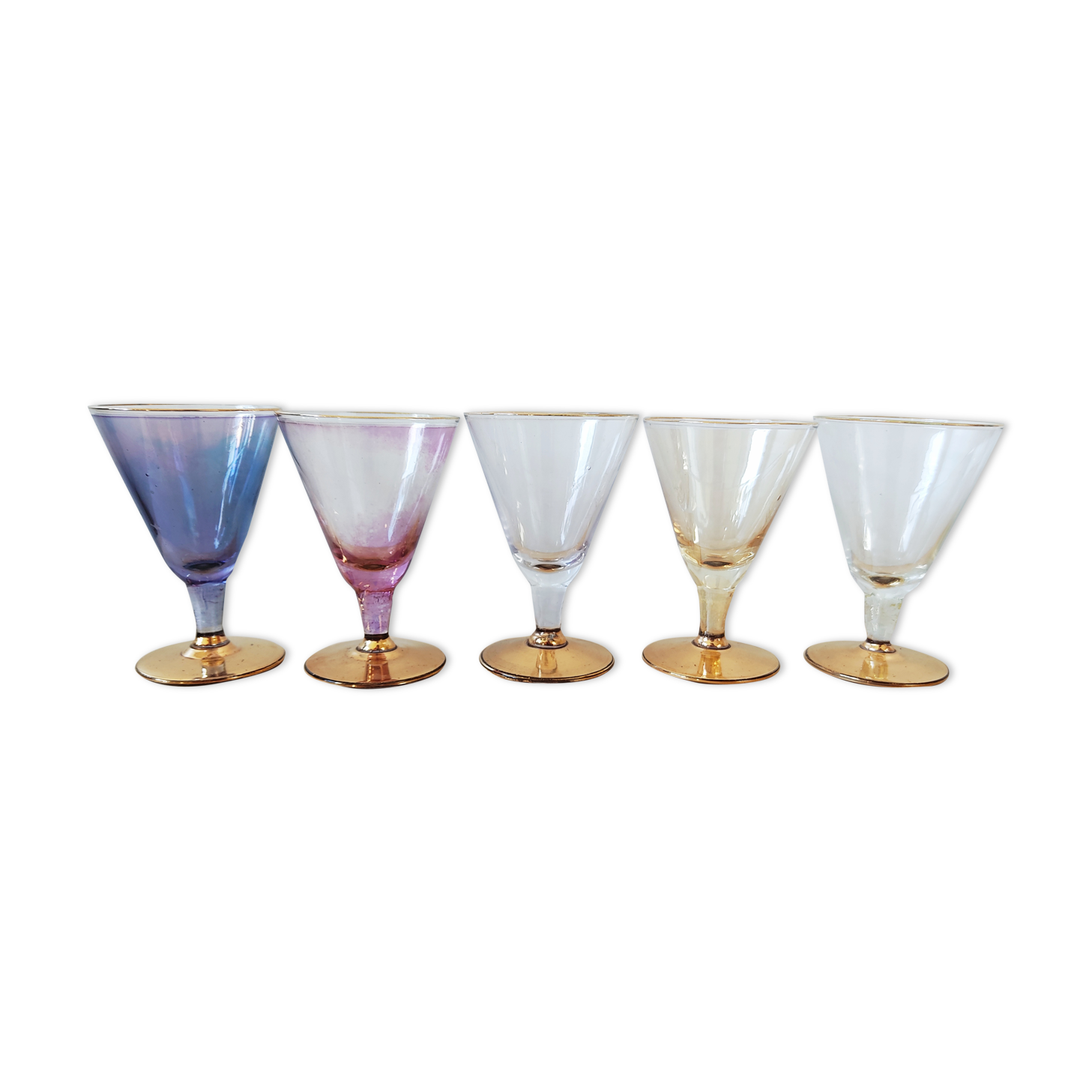 Series of 5 small glasses with golden foot