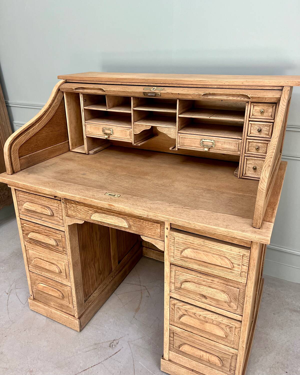 Bureau américain à rideau / Comptoir