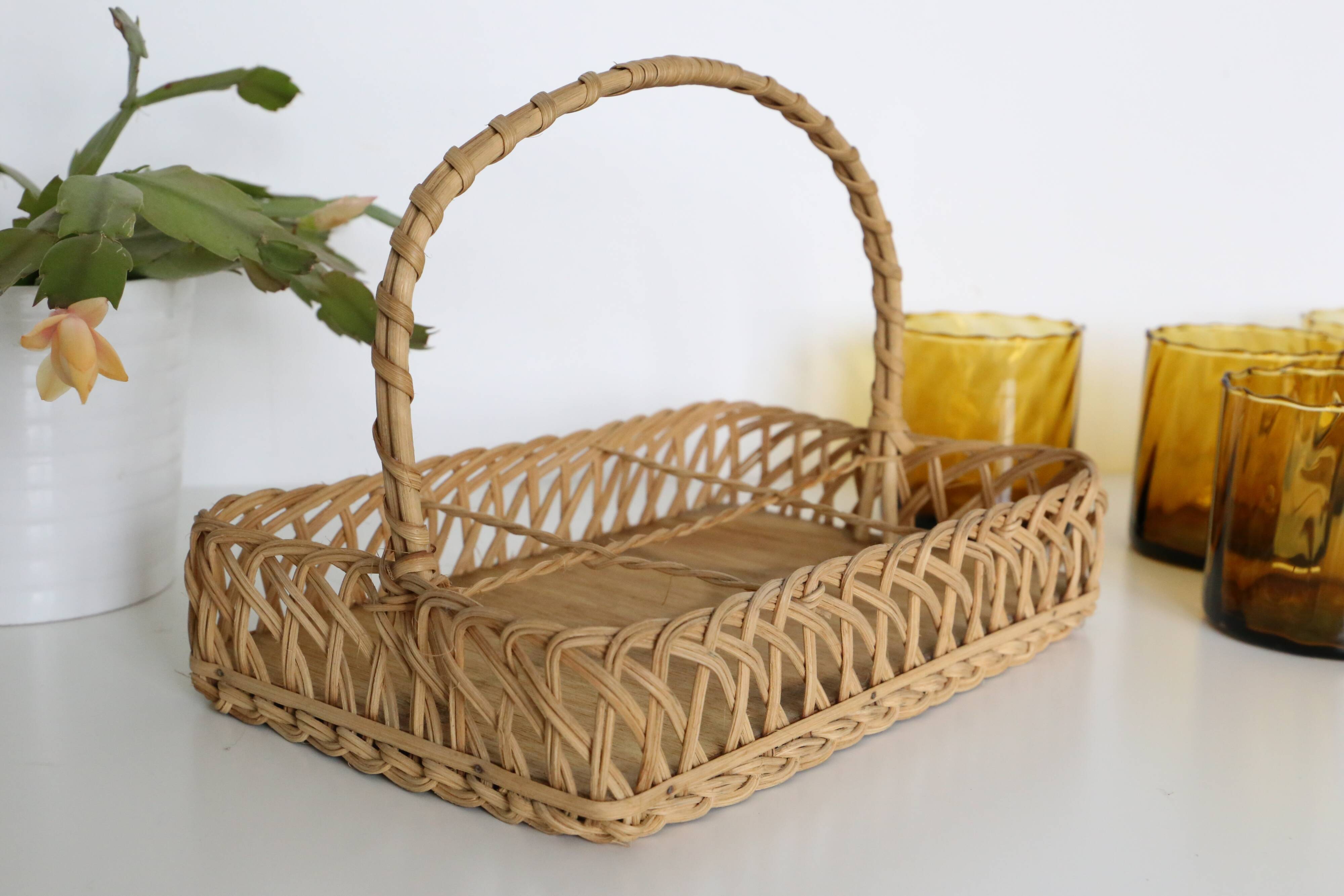 Set of lemonade glass, in wicker basket, smoked glass