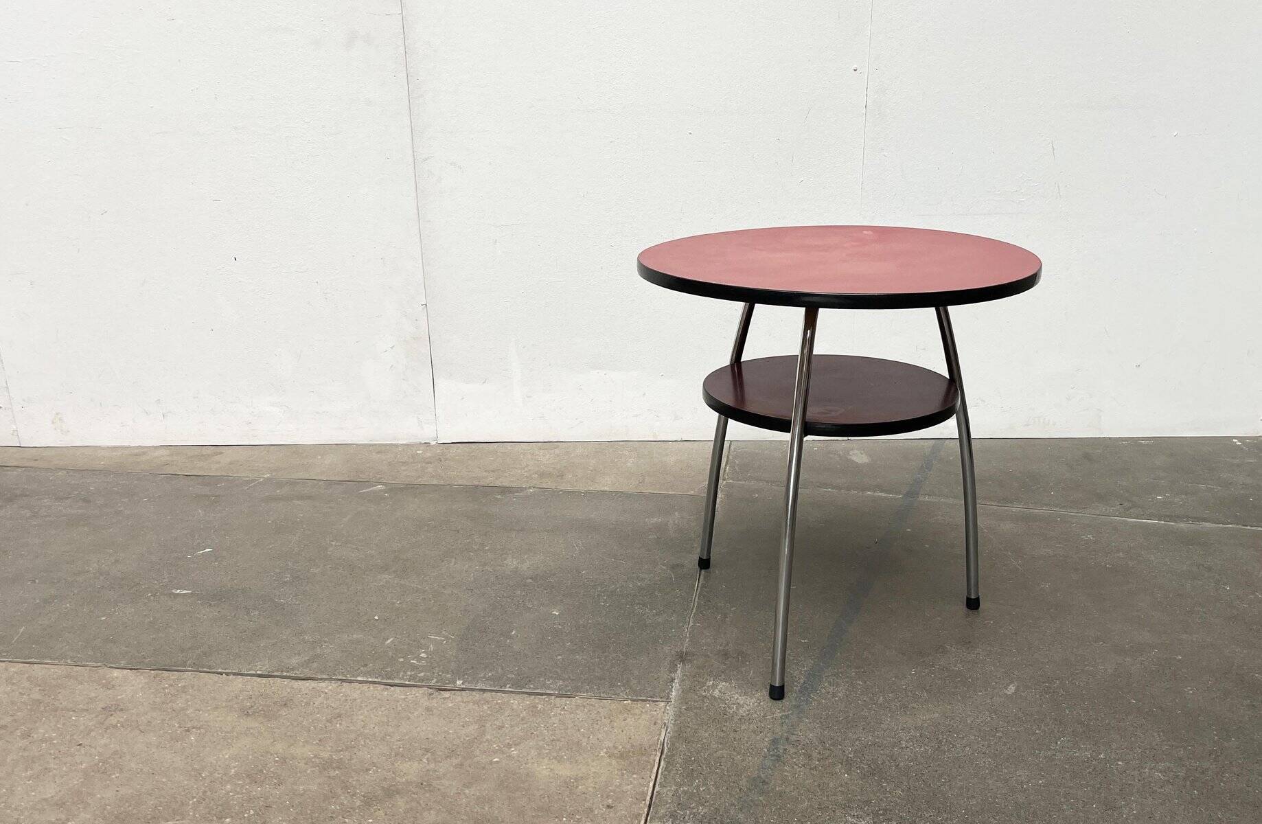 Mid-century German tubular steel table by Mauser Werke Waldeck.