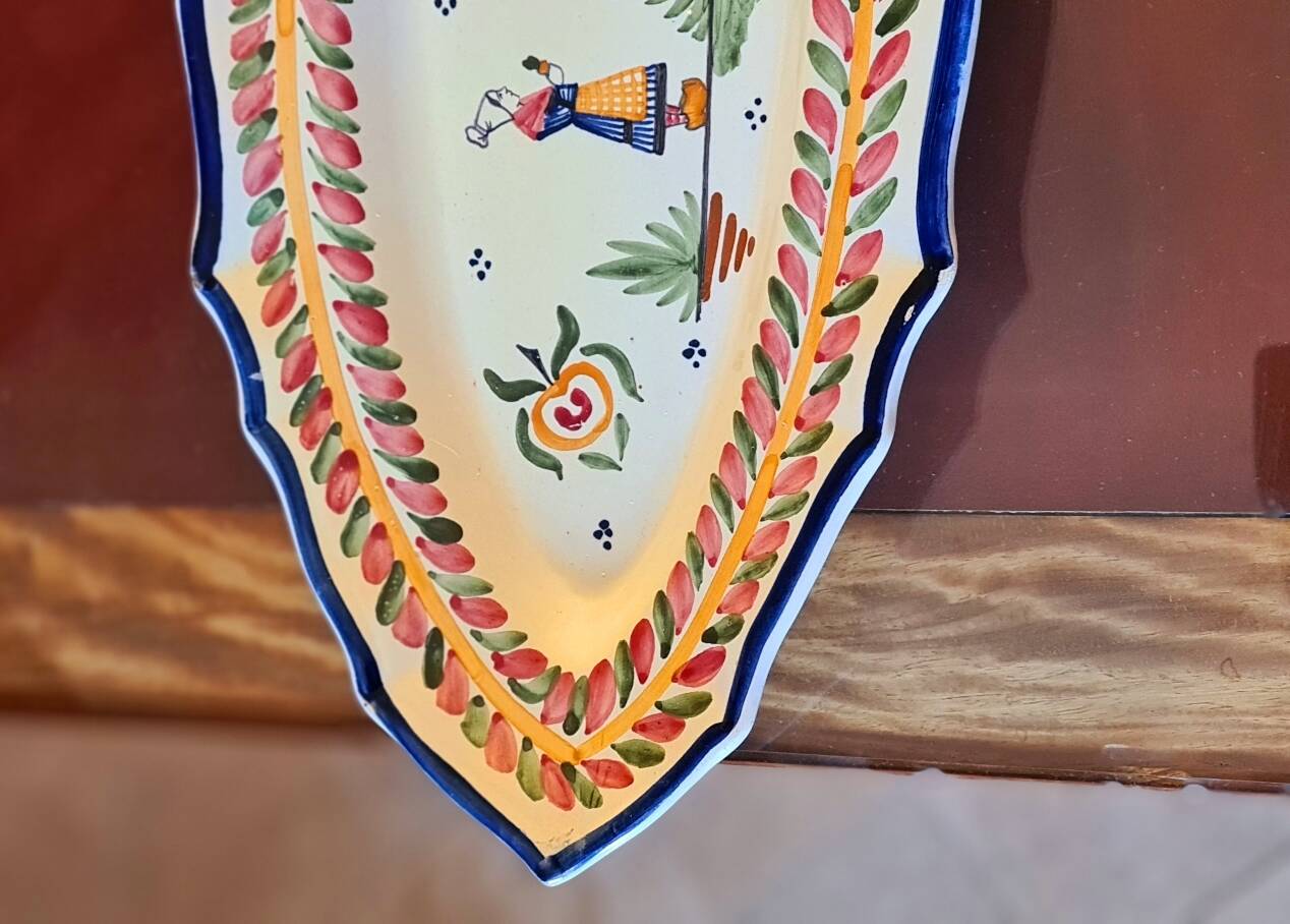 Large earthenware dish