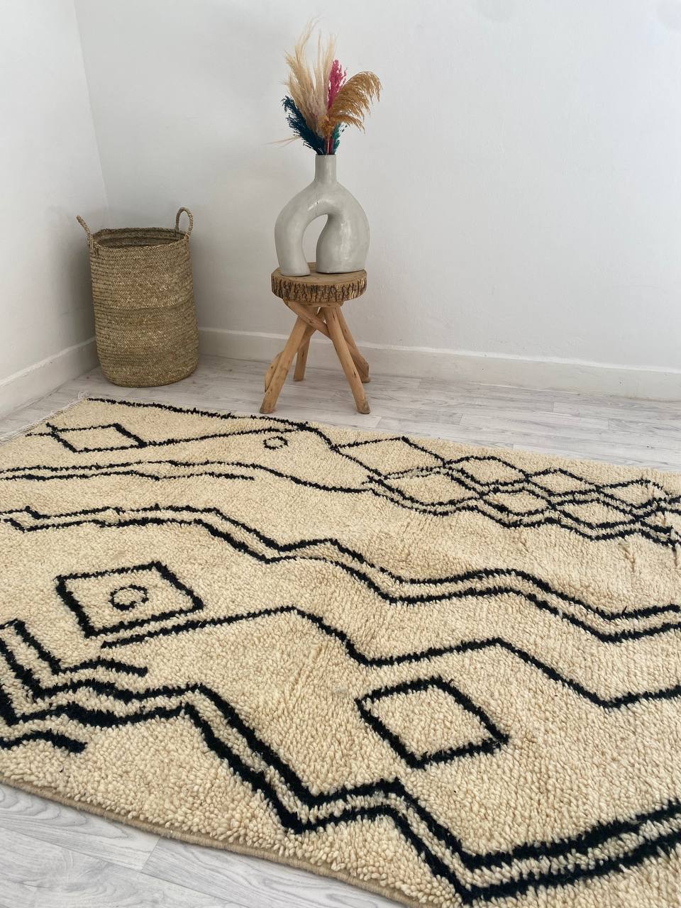 Handmade Moroccan Berber rug 278 x 145 CM