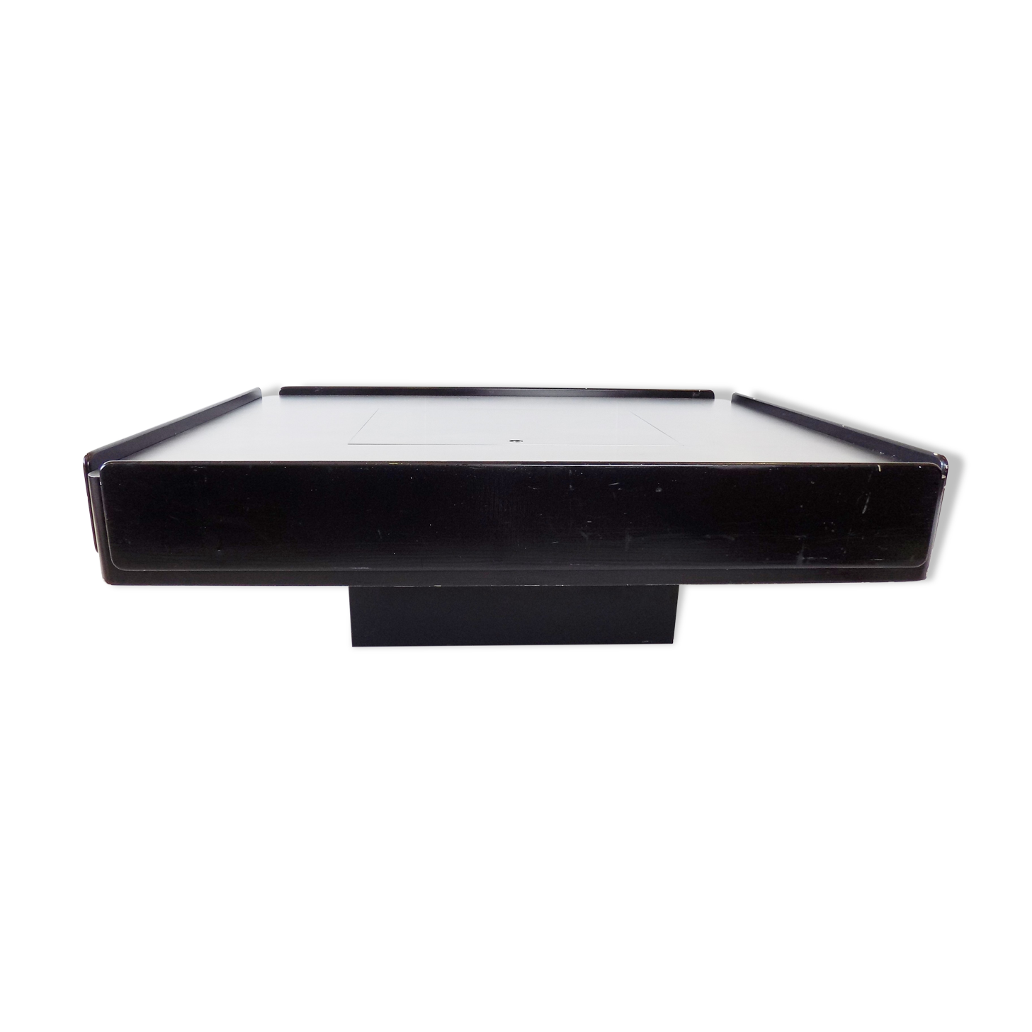 Gavina Caori coffee table by Vico Magistretti