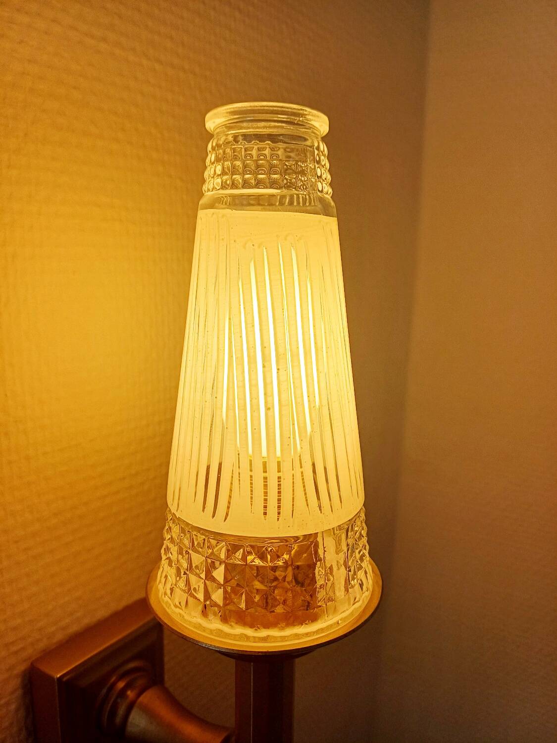 Paire d'appliques murales des années 1950