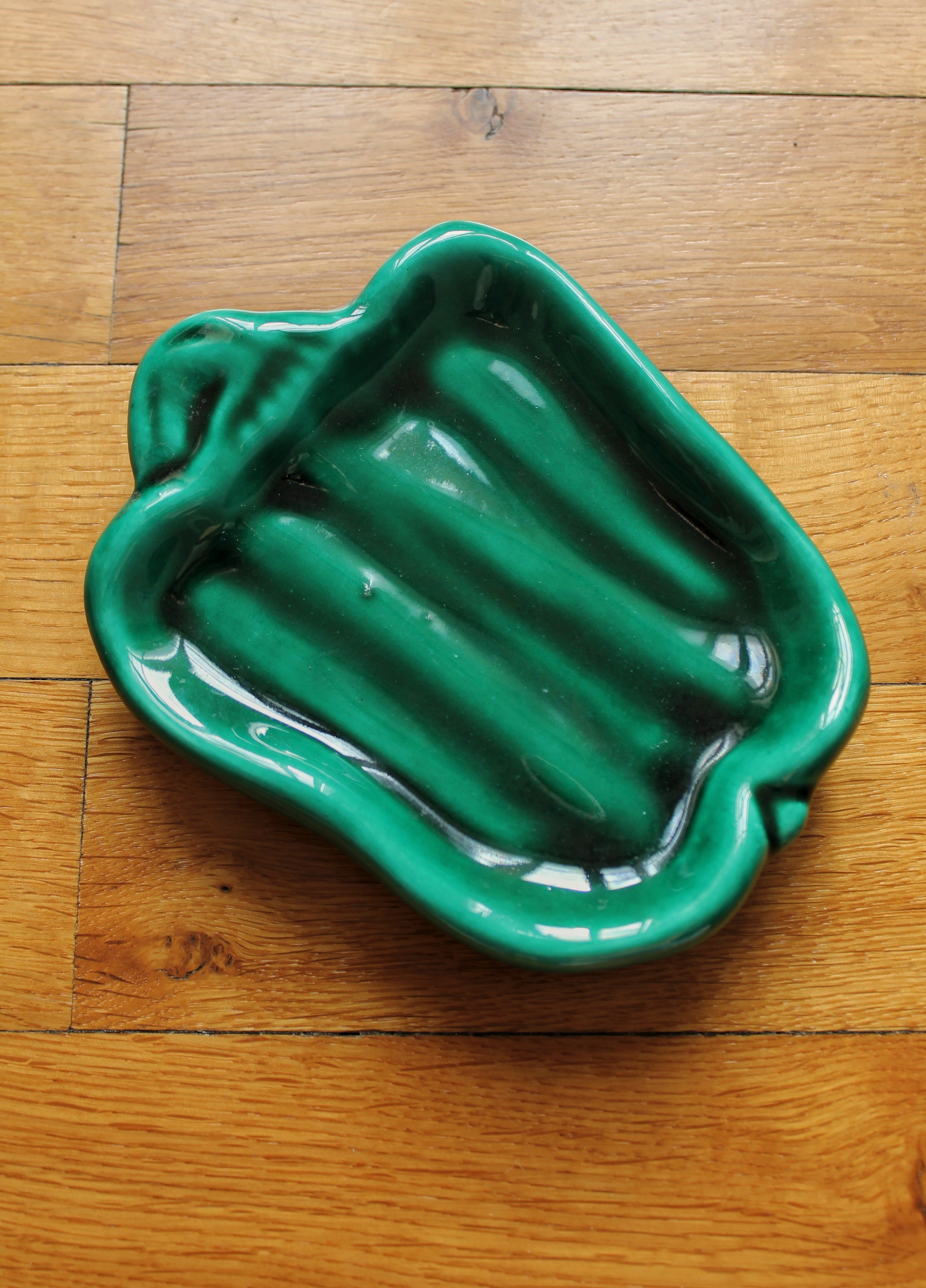 Vintage Vallauris bell pepper-shaped earthenware dish