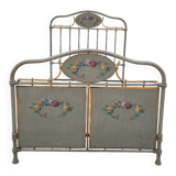 Lit en fonte décorées de fleurs époque 19ème