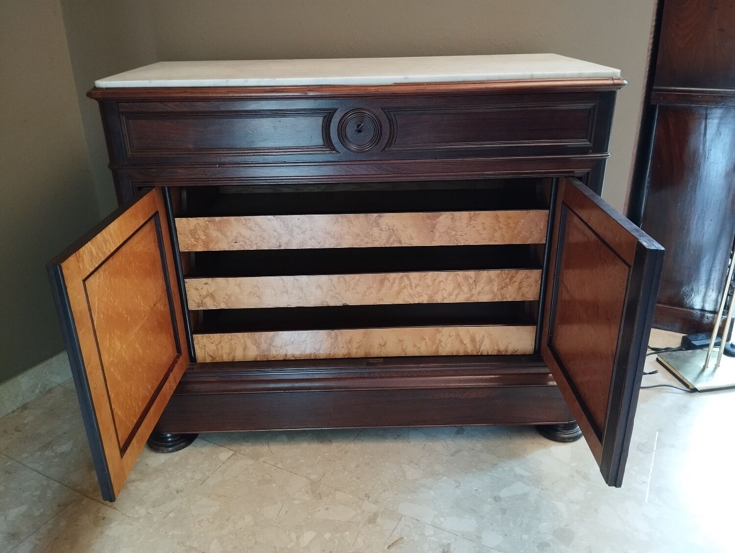 Victorian chest of drawers with white marble top