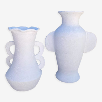 Paire de vases blancs