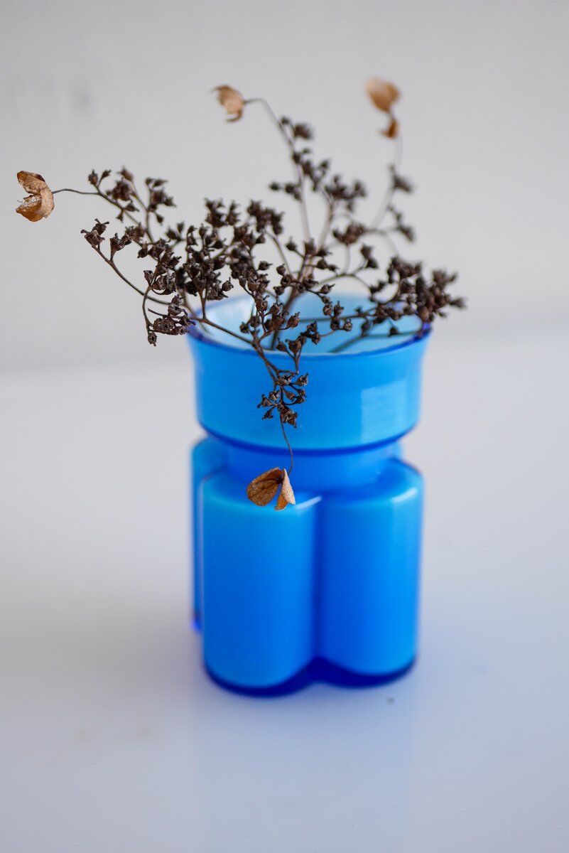 Mid-century modern Scandinavian art glass small vase by Po Ström for Alsterfors, Sweden