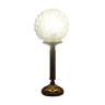 Lampe ancienne en laiton avec globe rond en verre moulé à motifs