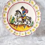 Ancienne assiette en céramique espagnole du XIXème siècle peinte à la main. Pièce unique