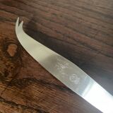 Bamboo handle cheese knife