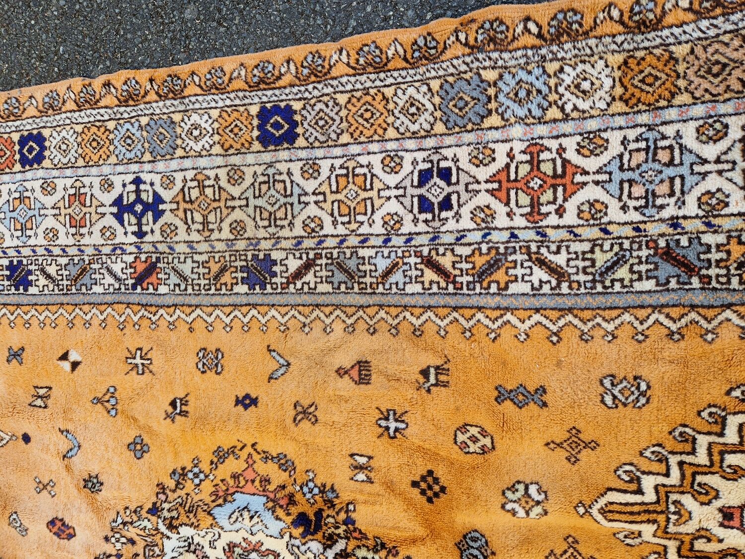 Berber style carpet