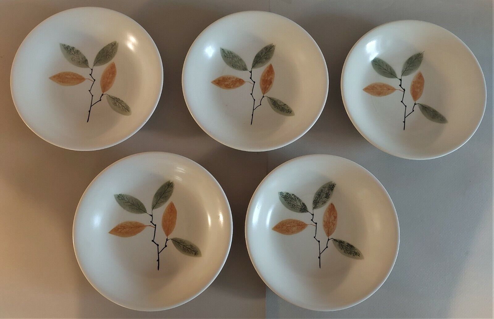 Assiettes creuses vintage grès signées Longchamp