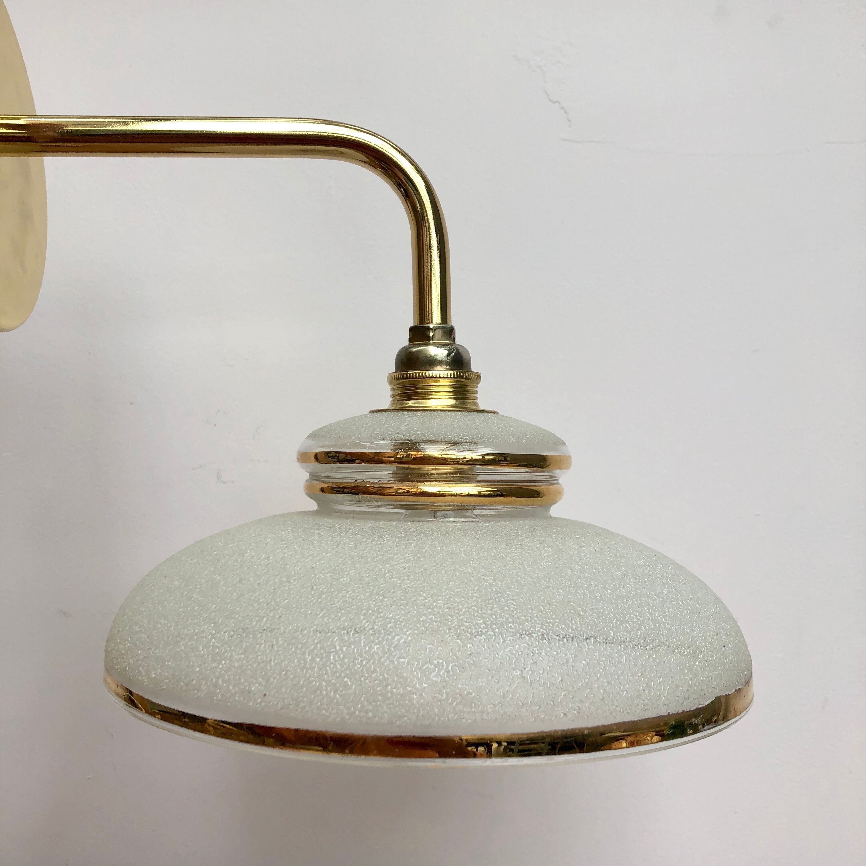 Wall light vintage lampshade in white and gold frosted glass.