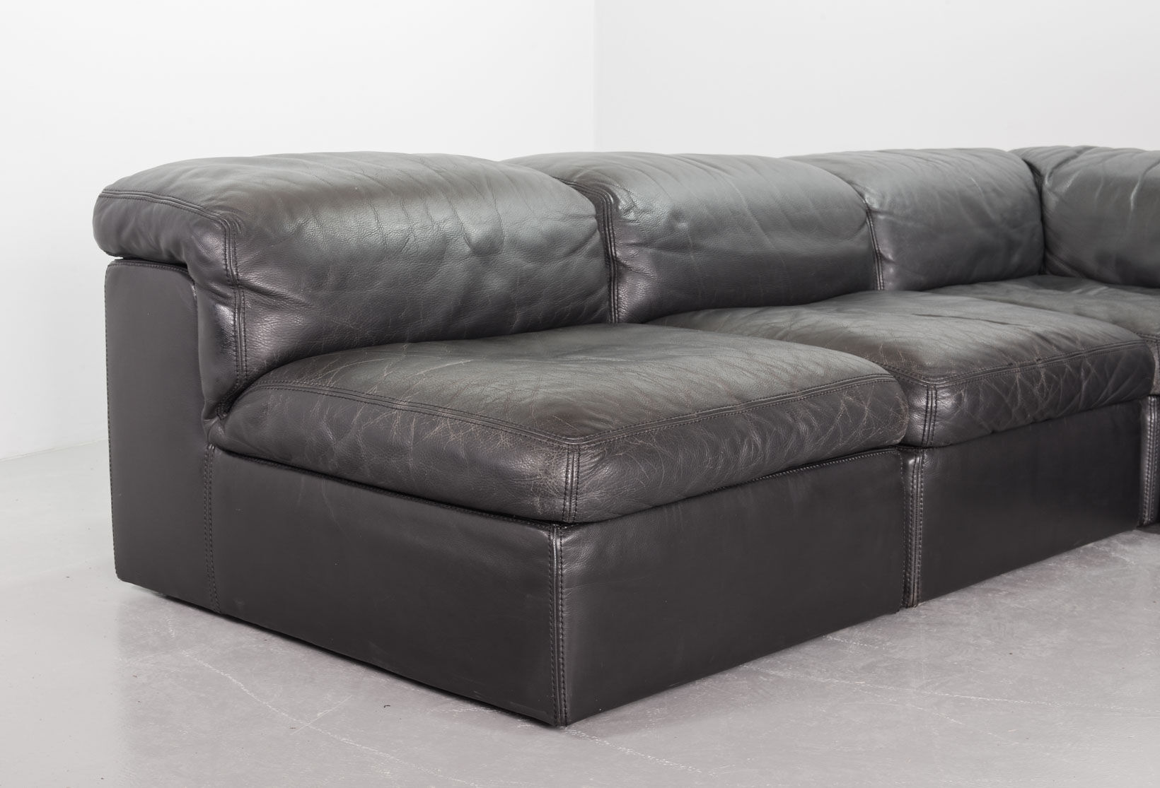 Durlet 'Jeep' Modular Sofa in Anthracite Grey Leather, Belgium 1970s