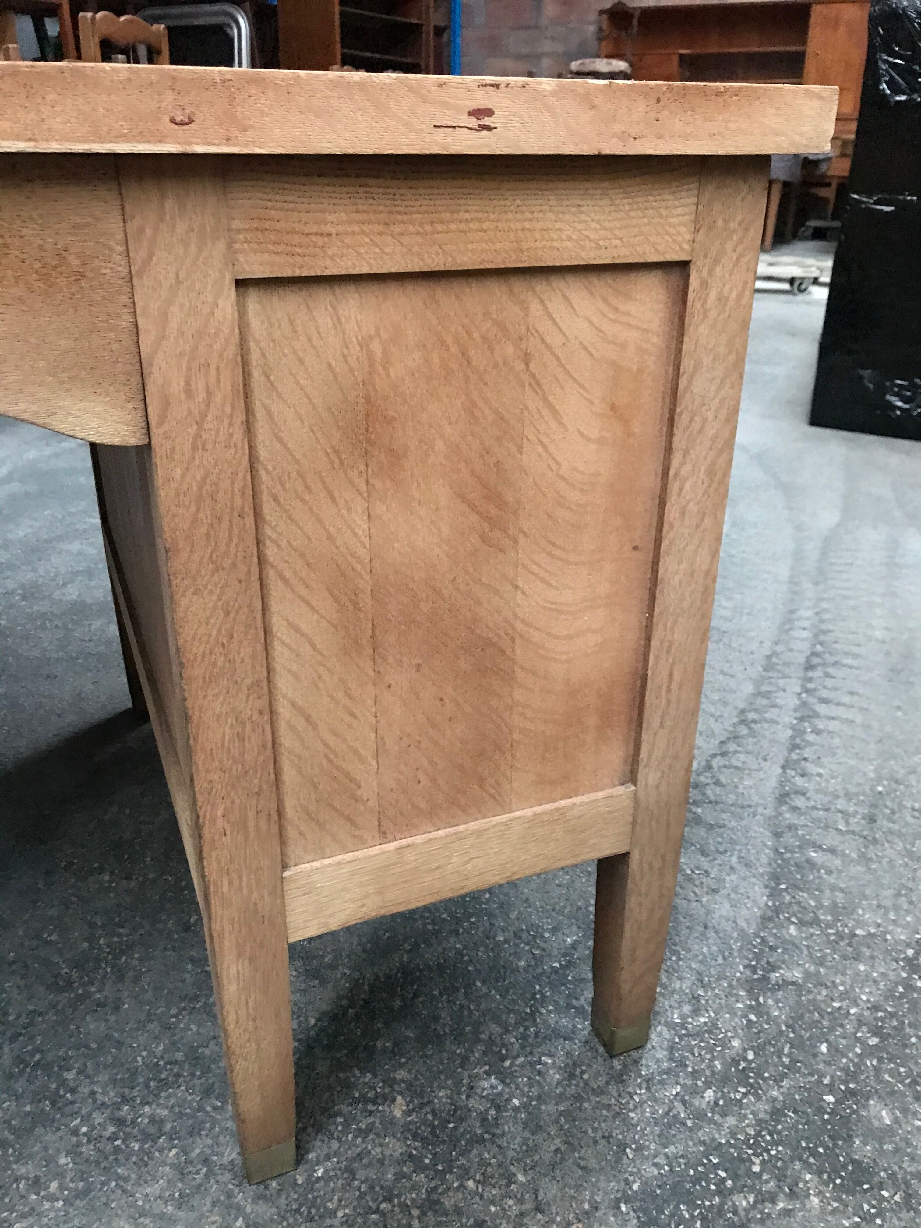 Administrative notary oak desk an aero erased