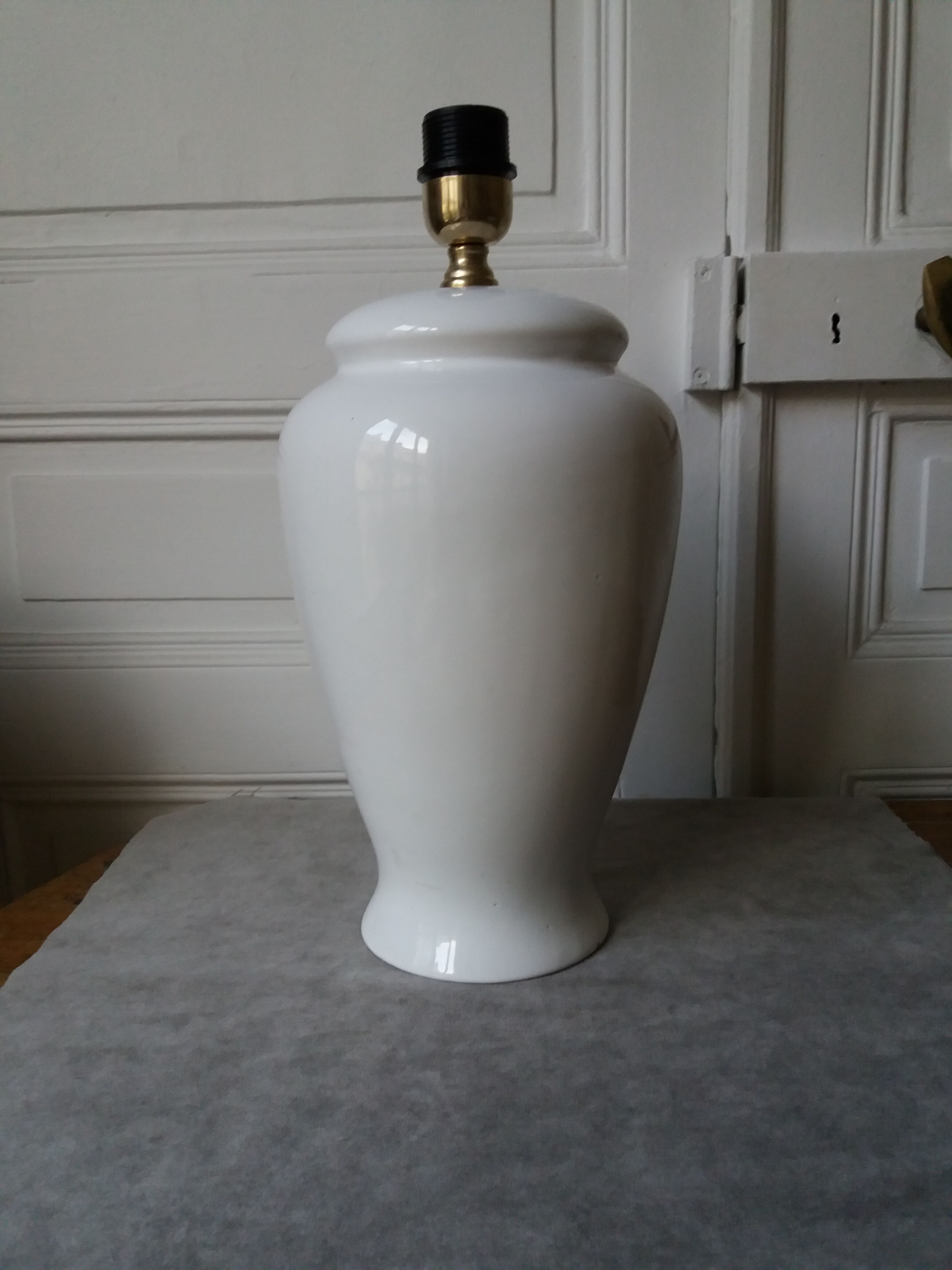 White porcelain lamp in potiche shape