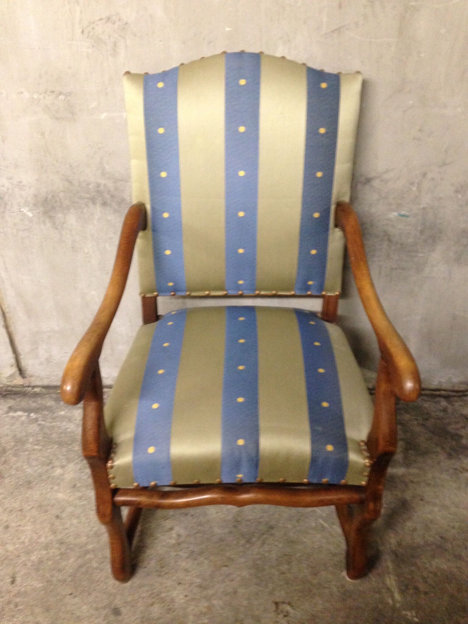 Fauteuil style Louis XIII