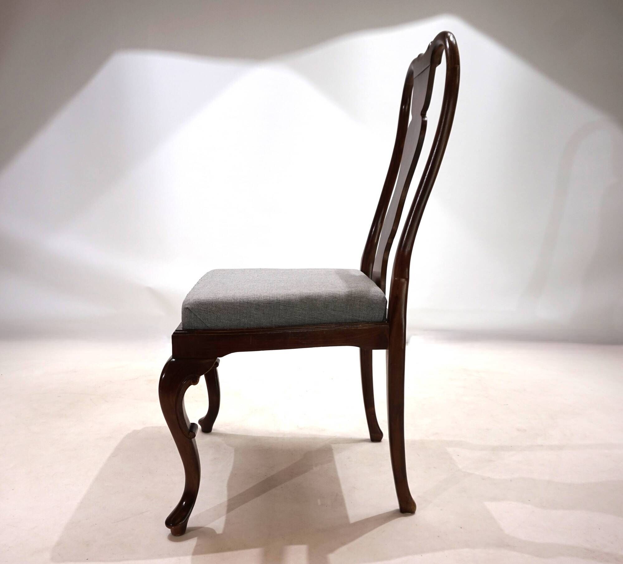 Lot de 5 chaises de salle à manger en acajou de style Reine Anne, 1920