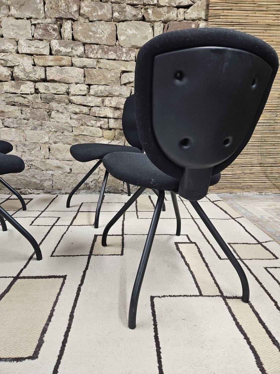 Set of 4 vintage design ergonomic chairs