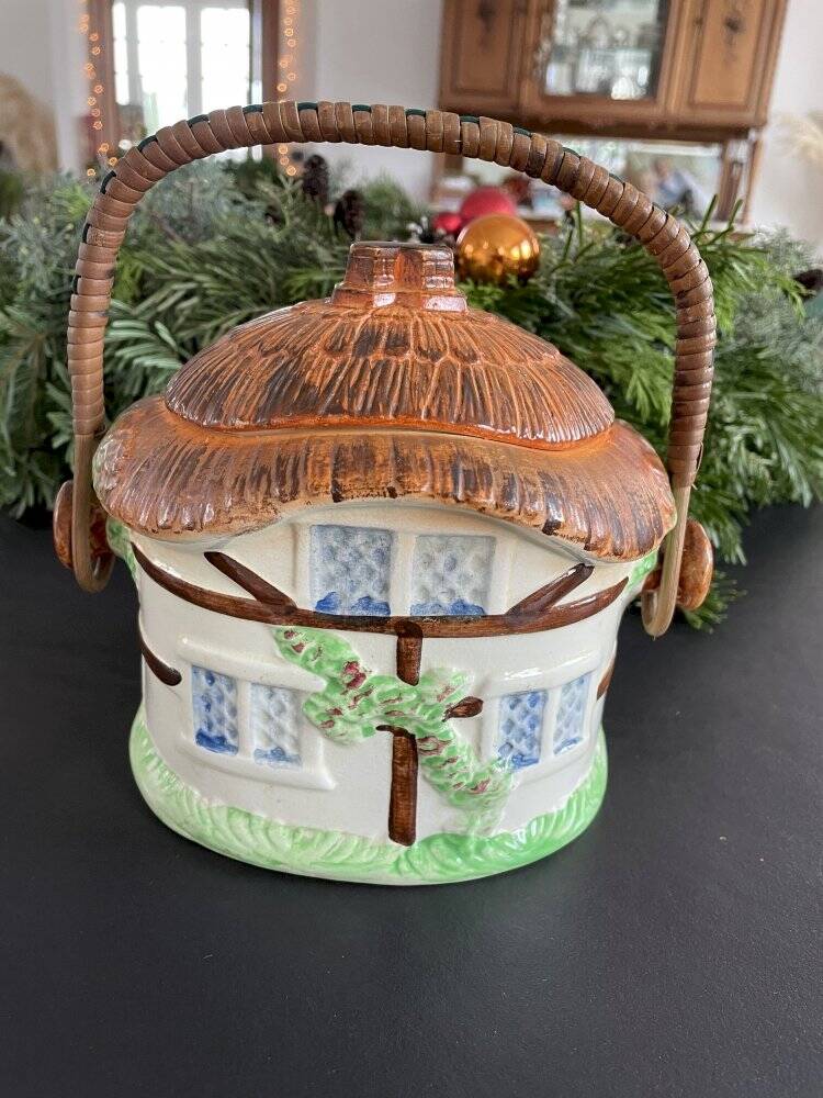 Biscuit (or tea) jar Burlington Ware England