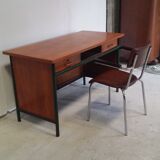 Teacher's desk