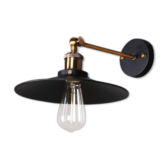 Industrial wall lamp