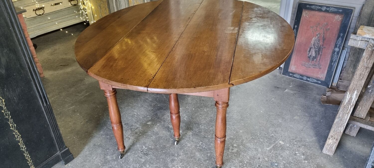 Oval table directorate early 19th