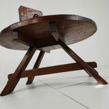 Table basse ronde rustique en chêne, style brutaliste, France, années 1960, milieu du XXe siècle