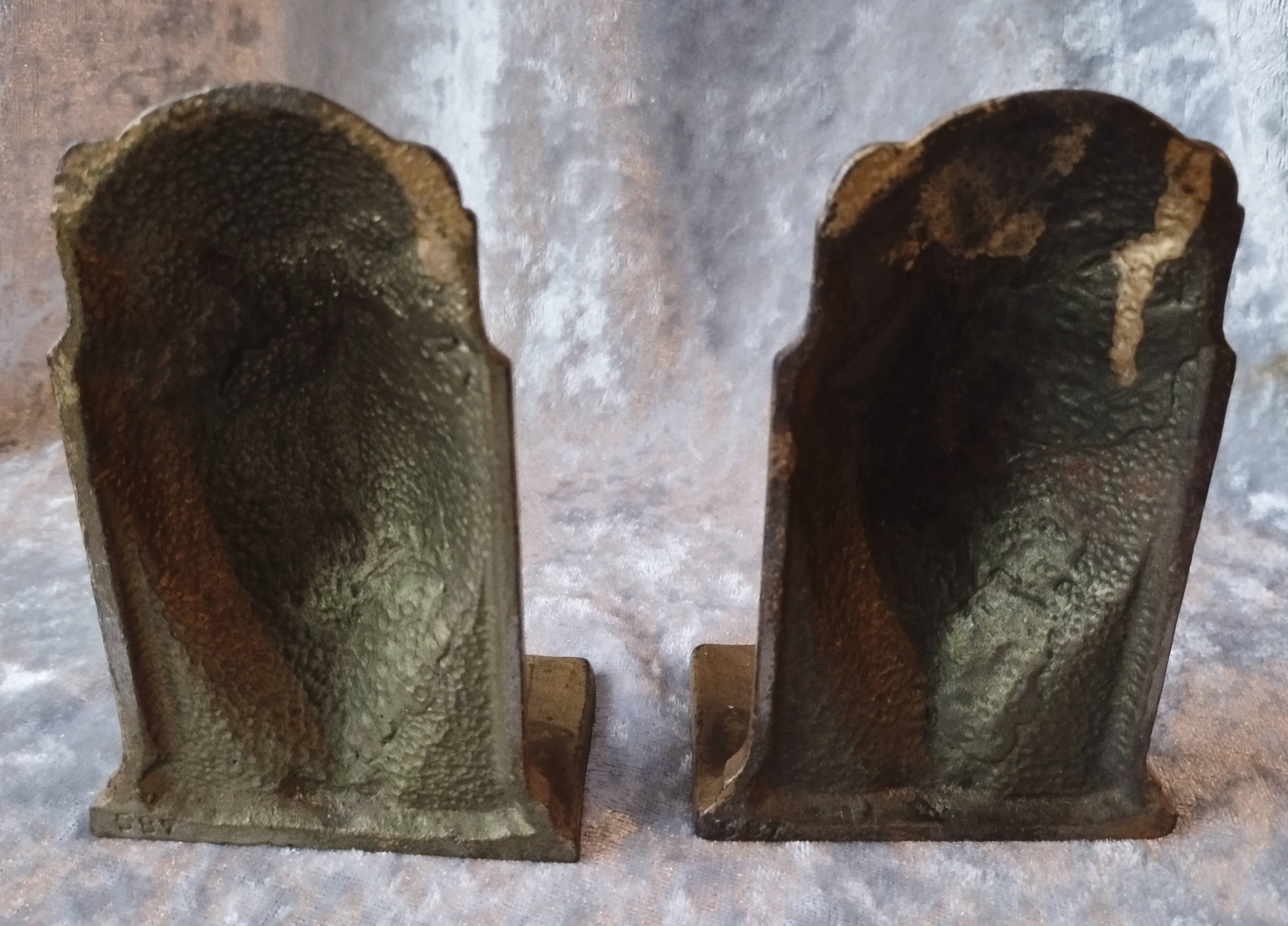 Superb pair of art deco bronze bookends with owl decoration