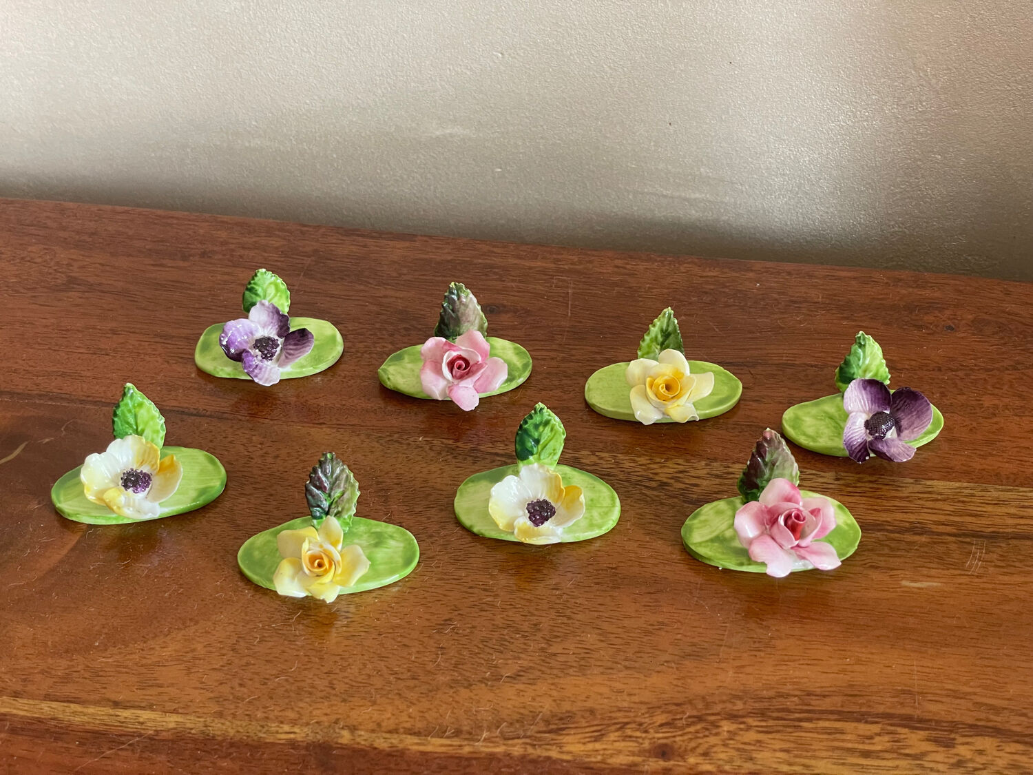 Porcelain flower name holders