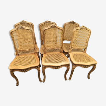 Serie de 6 chaises Louis XV feuilles d’acanthes et coquille decapés