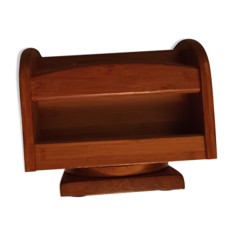 Swivel letter holder