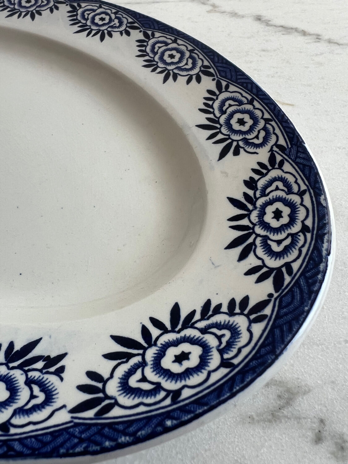 Capri Sarreguemines presentation dish