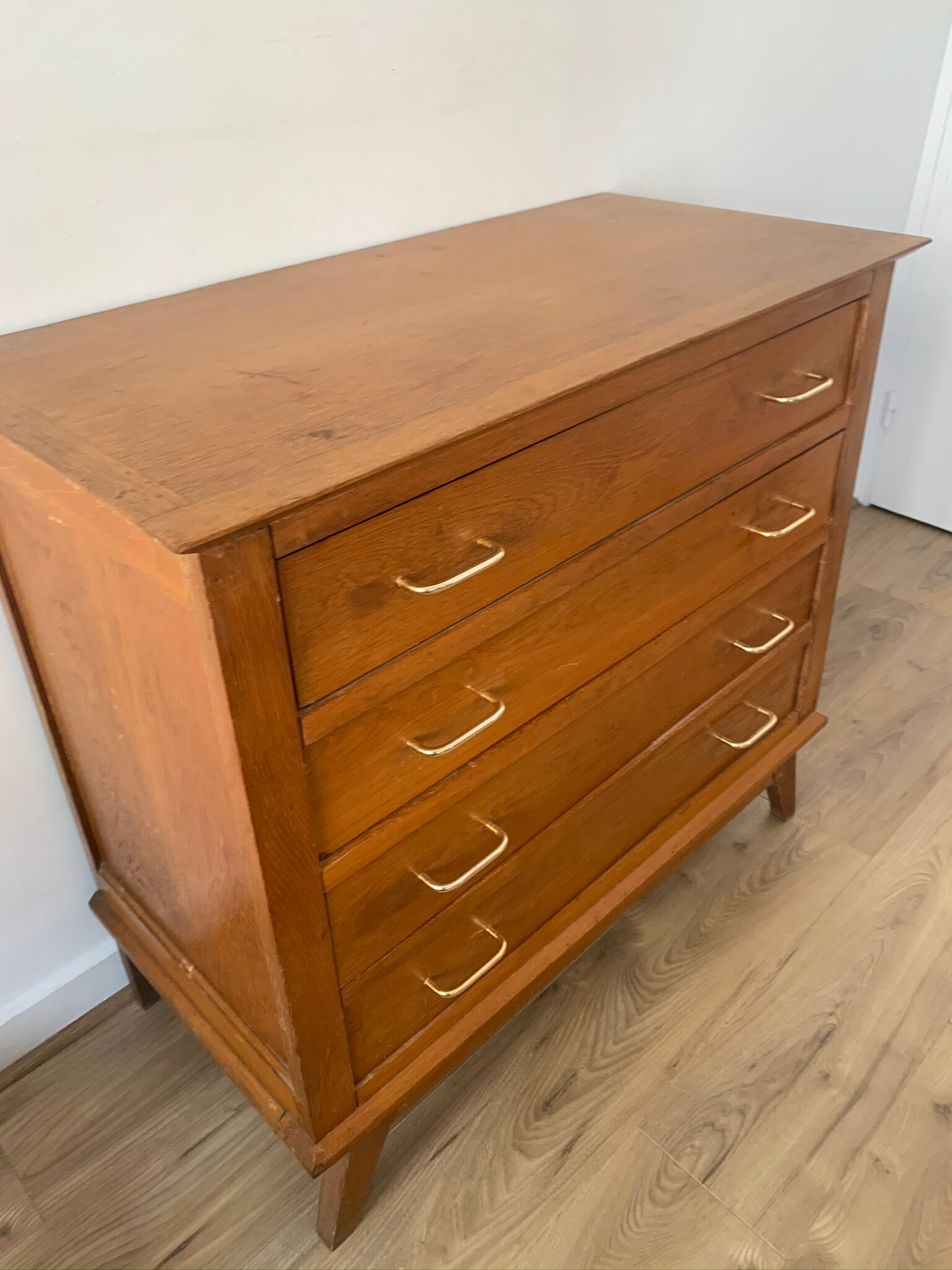 Chest of drawers vintage feet compass
