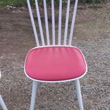 Set of 4 Scandinavian style chairs from the 50s in white lacquered wood and red skaï patties