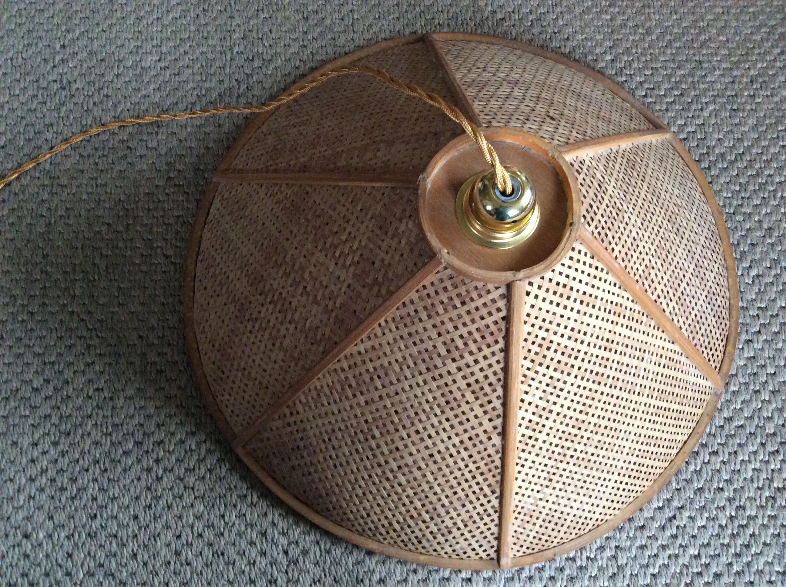 Rattan suspension