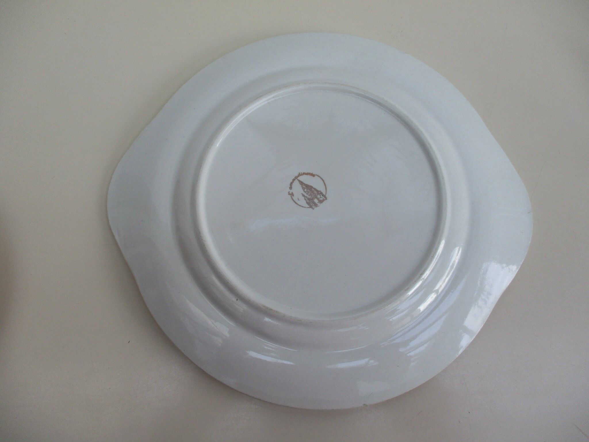 Serving dish, “L'Amandinoise” Excellence model.