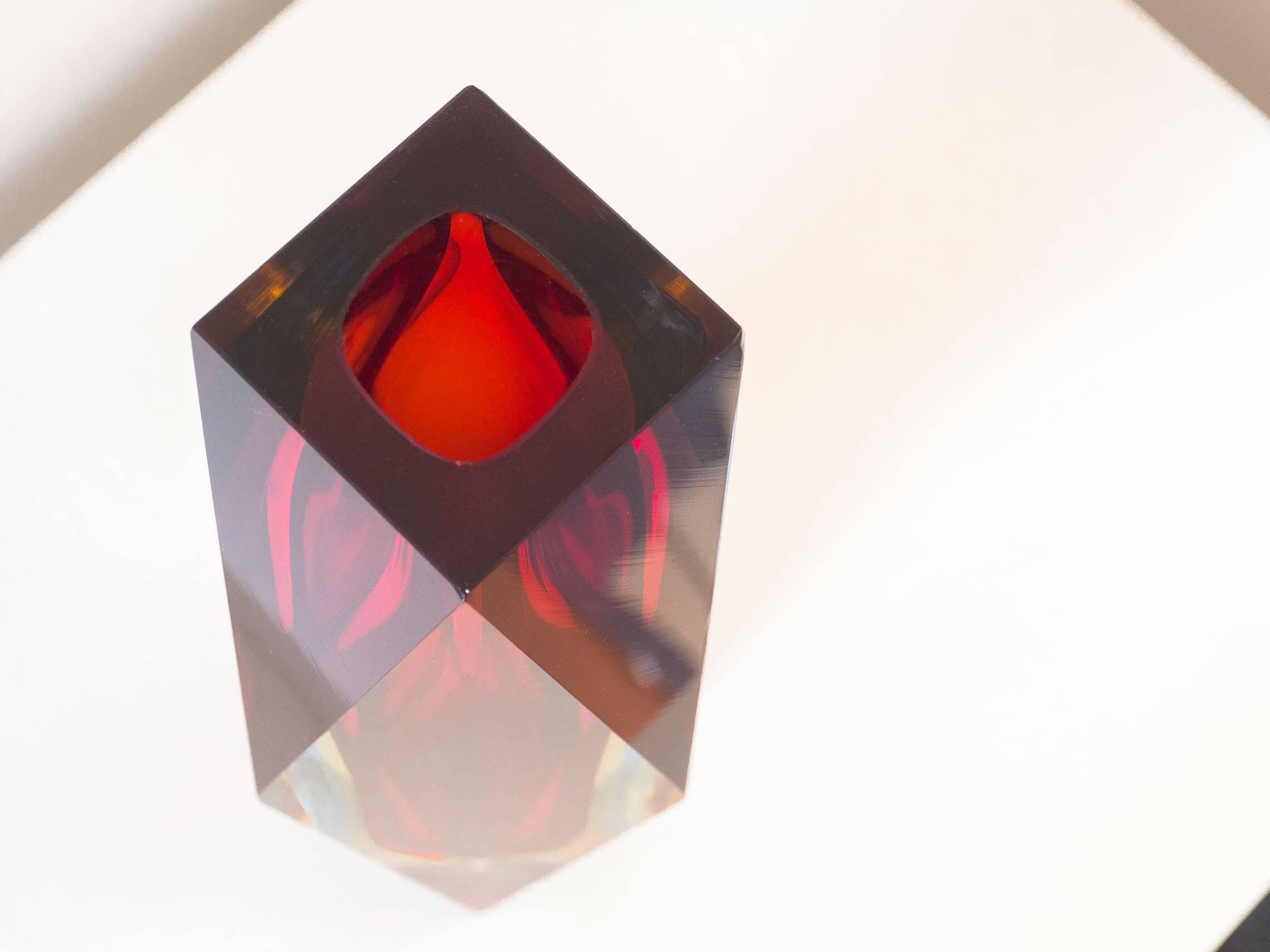 Murano 'Sommerso' large facet cut glass vase