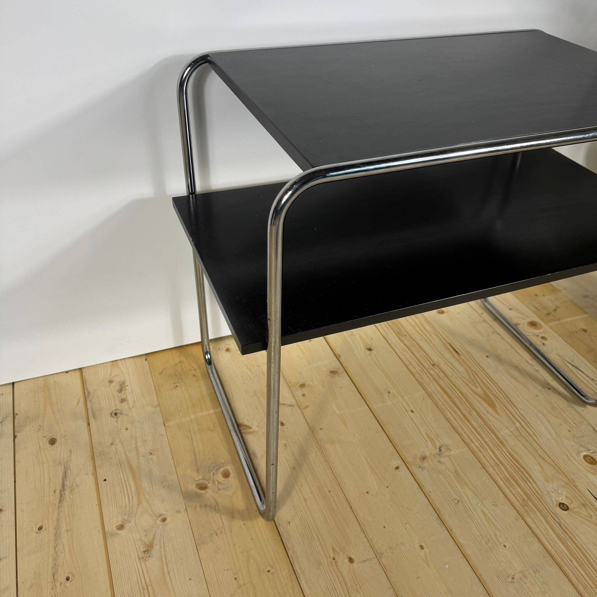 Table basse Bauhaus à deux niveaux par Marcel Breuer pour Thonet