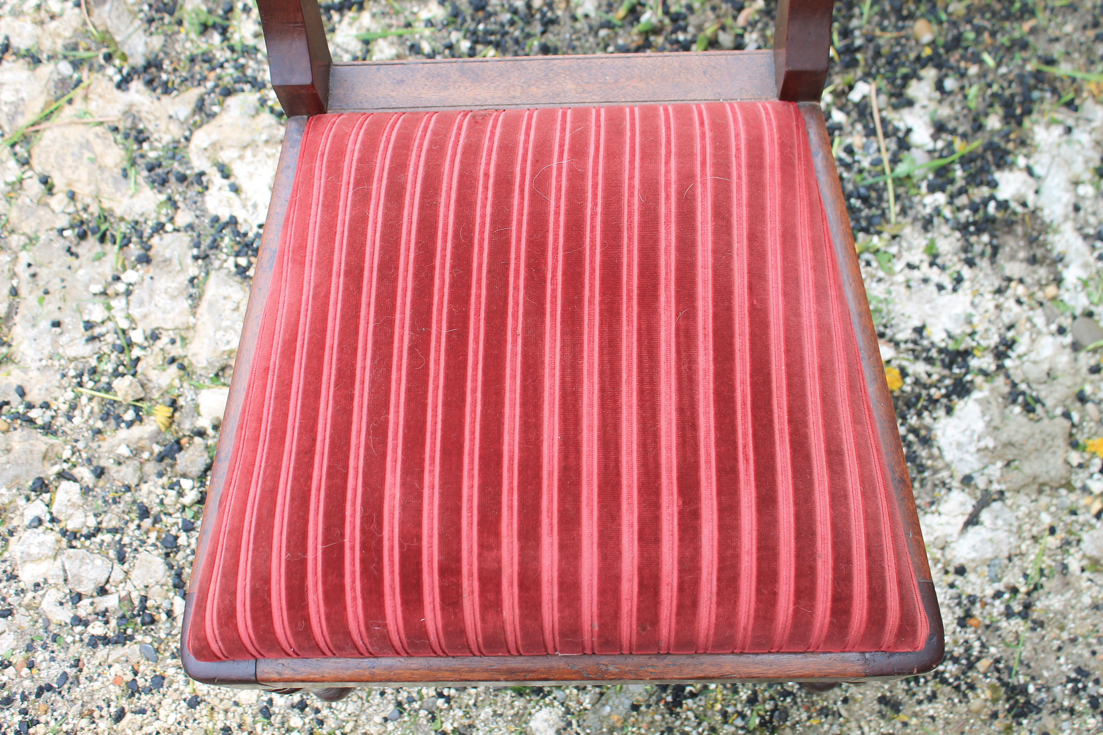 Set of 4 board chairs