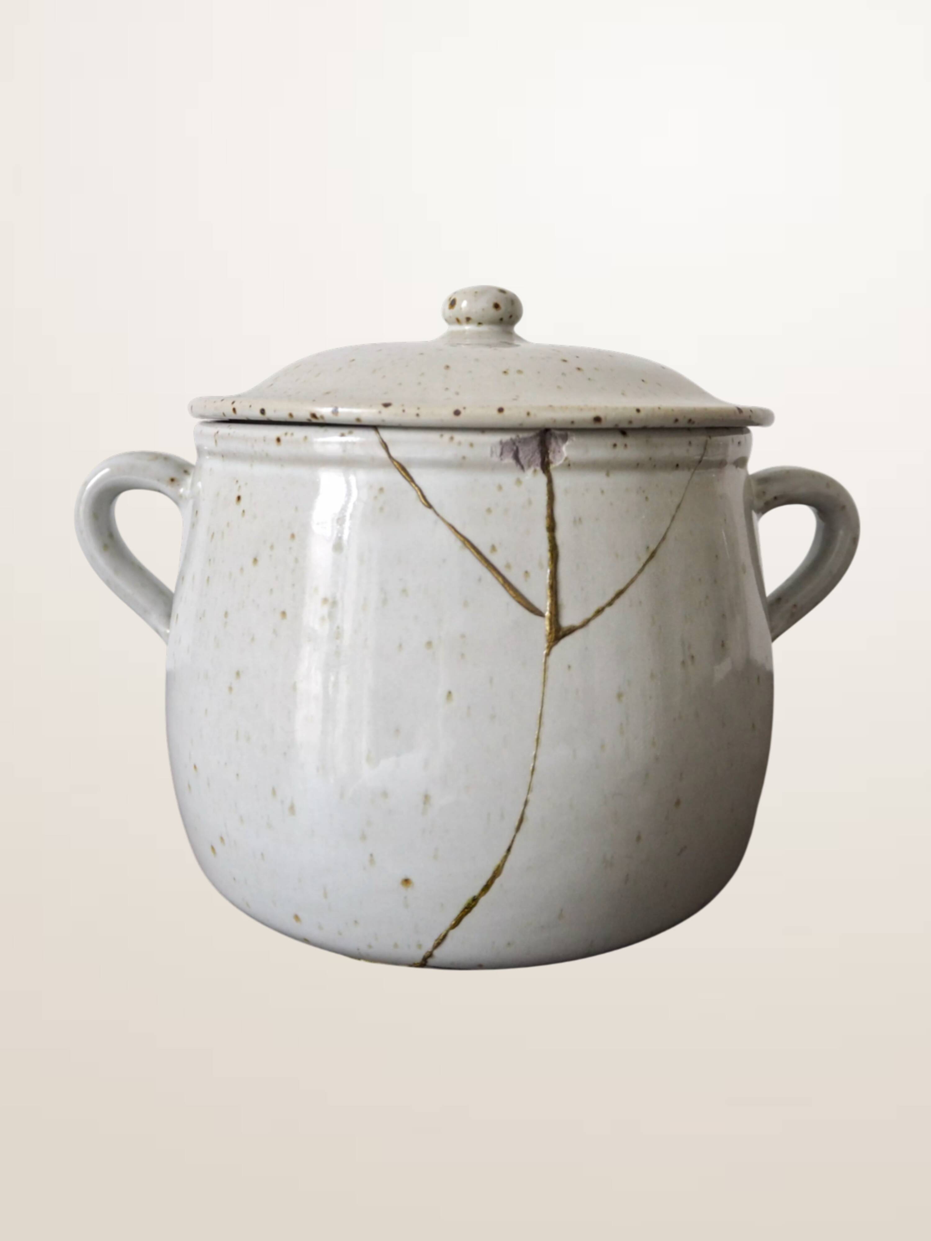 Speckled glazed stoneware soup tureen, Stoneware from the Marais.