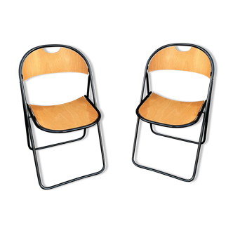 Duo of folding chairs made of wood and metal