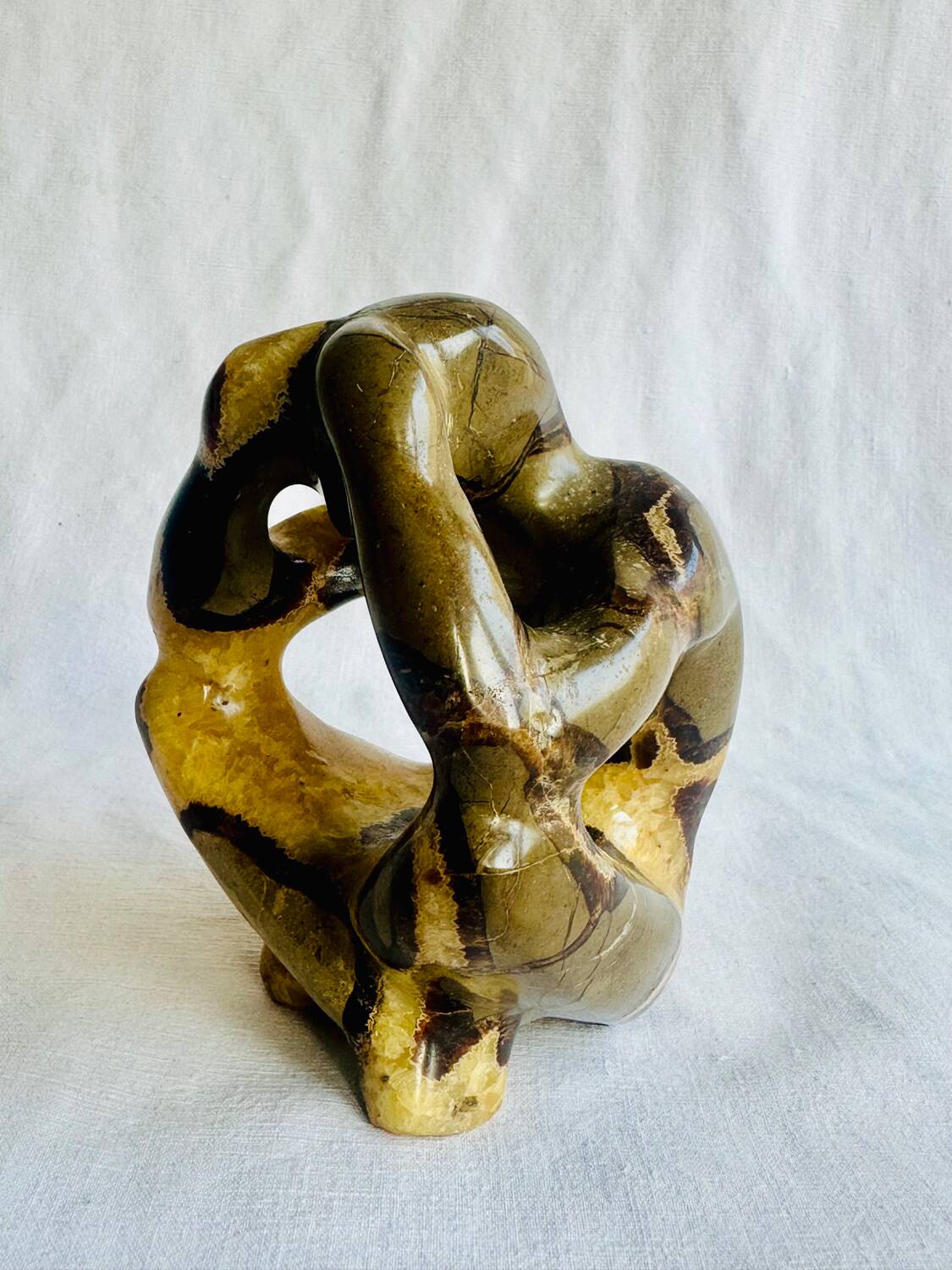 Septarian sculpture